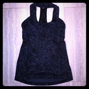 Lululemon top